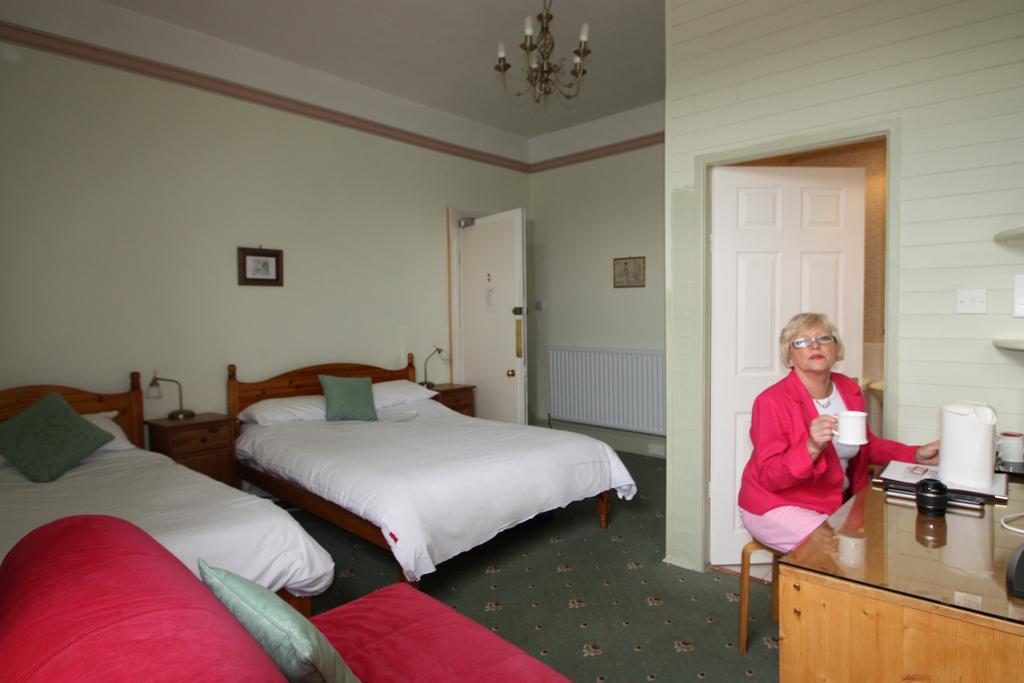 Somerset House B&B Grange-over-Sands Exterior photo